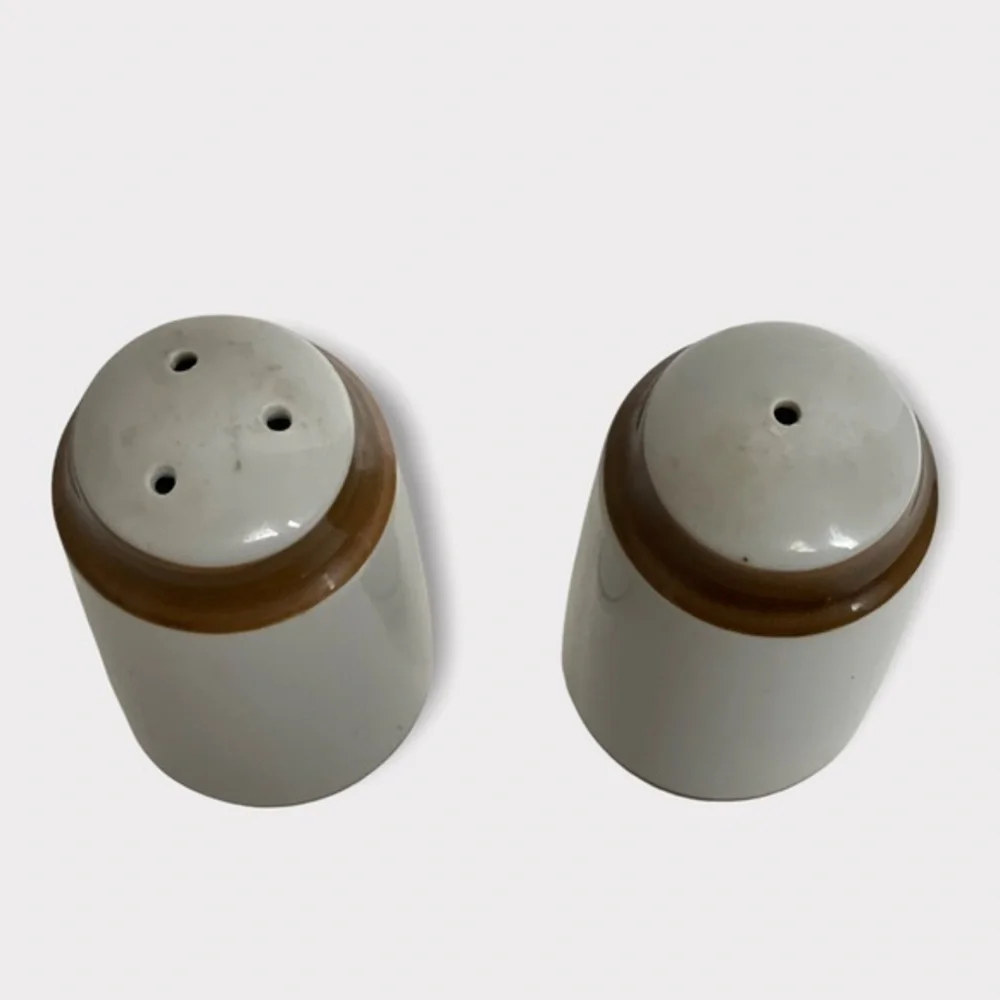 Vintage Porcelain Japanese Salt &‎ Pepper Shakers